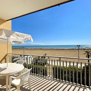 Appartamento Fronte Mare-carraro Immobiliare